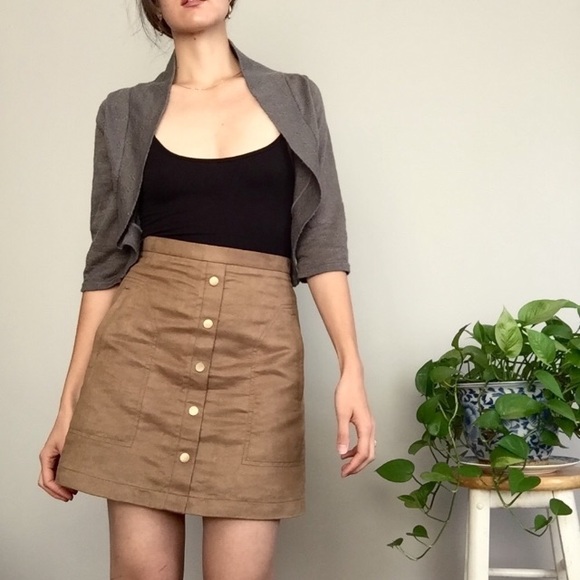 🌟 3 for $12 • H&M • faux suede button-down mini skirt - Picture 5 of 8